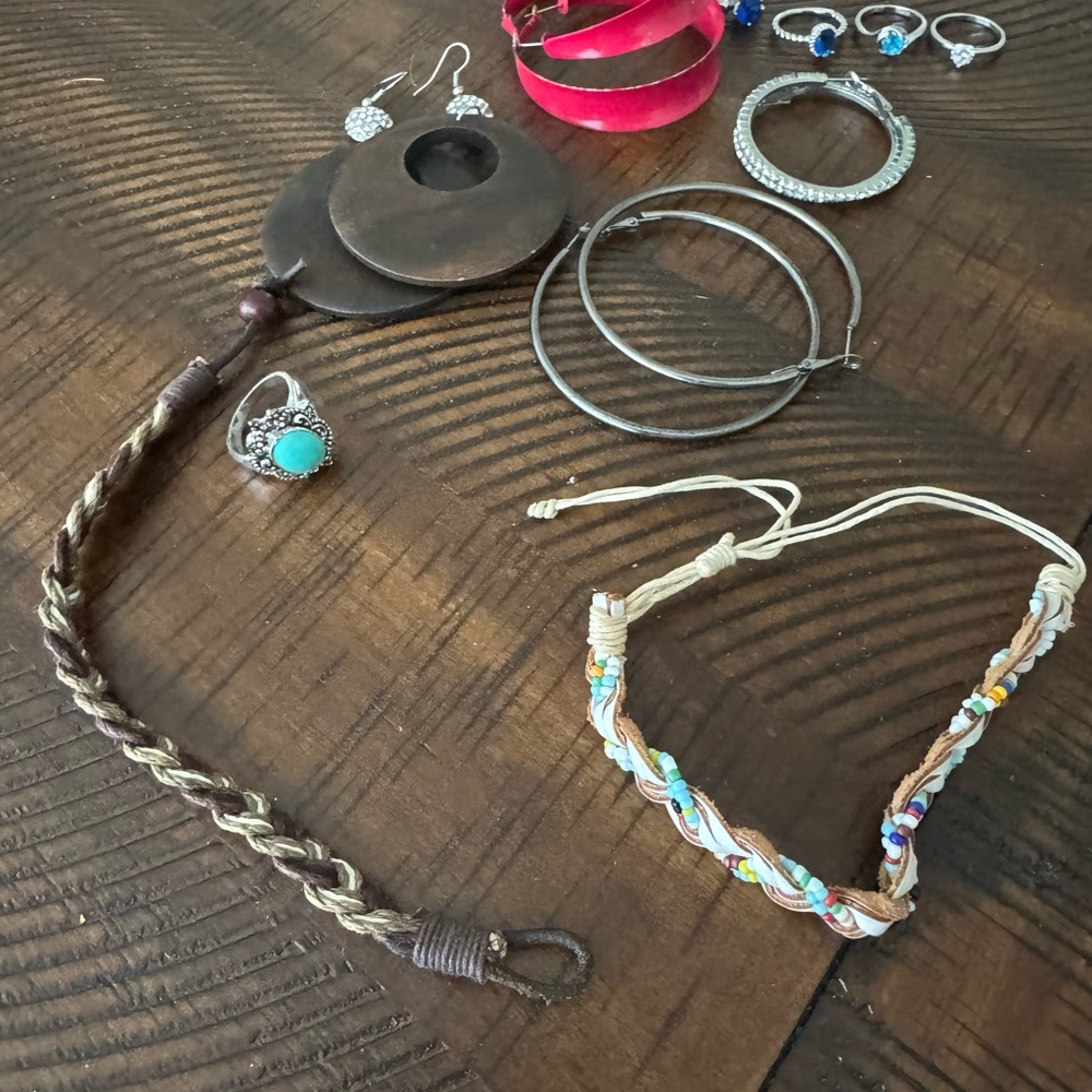 Lot of random jewelry